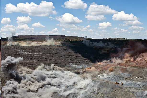 船营矿山作业中常用的爆破设备有哪些？